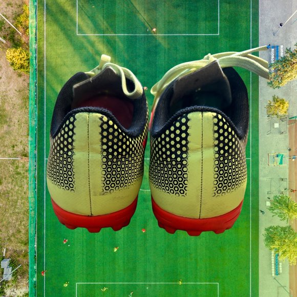 PUMA Kids' Spirit It Soccer Sneaker, Size 3.5 - Picture 4 of 6